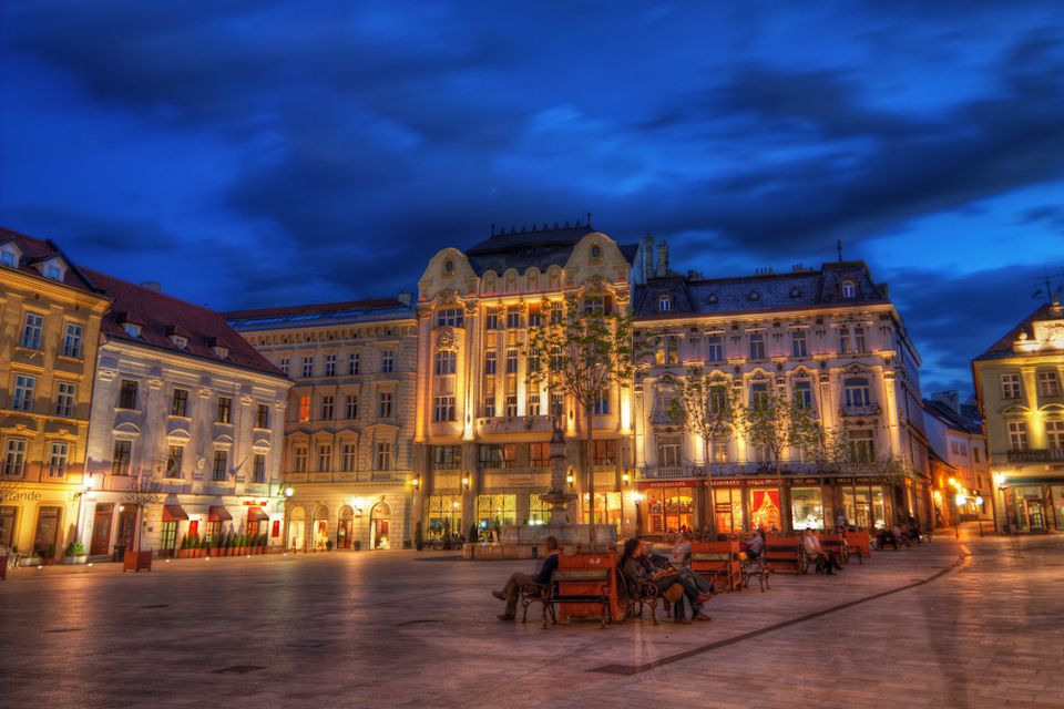 Ngày 7: VIENNA- BRATISLAVA (Ăn sáng, trưa, tối)